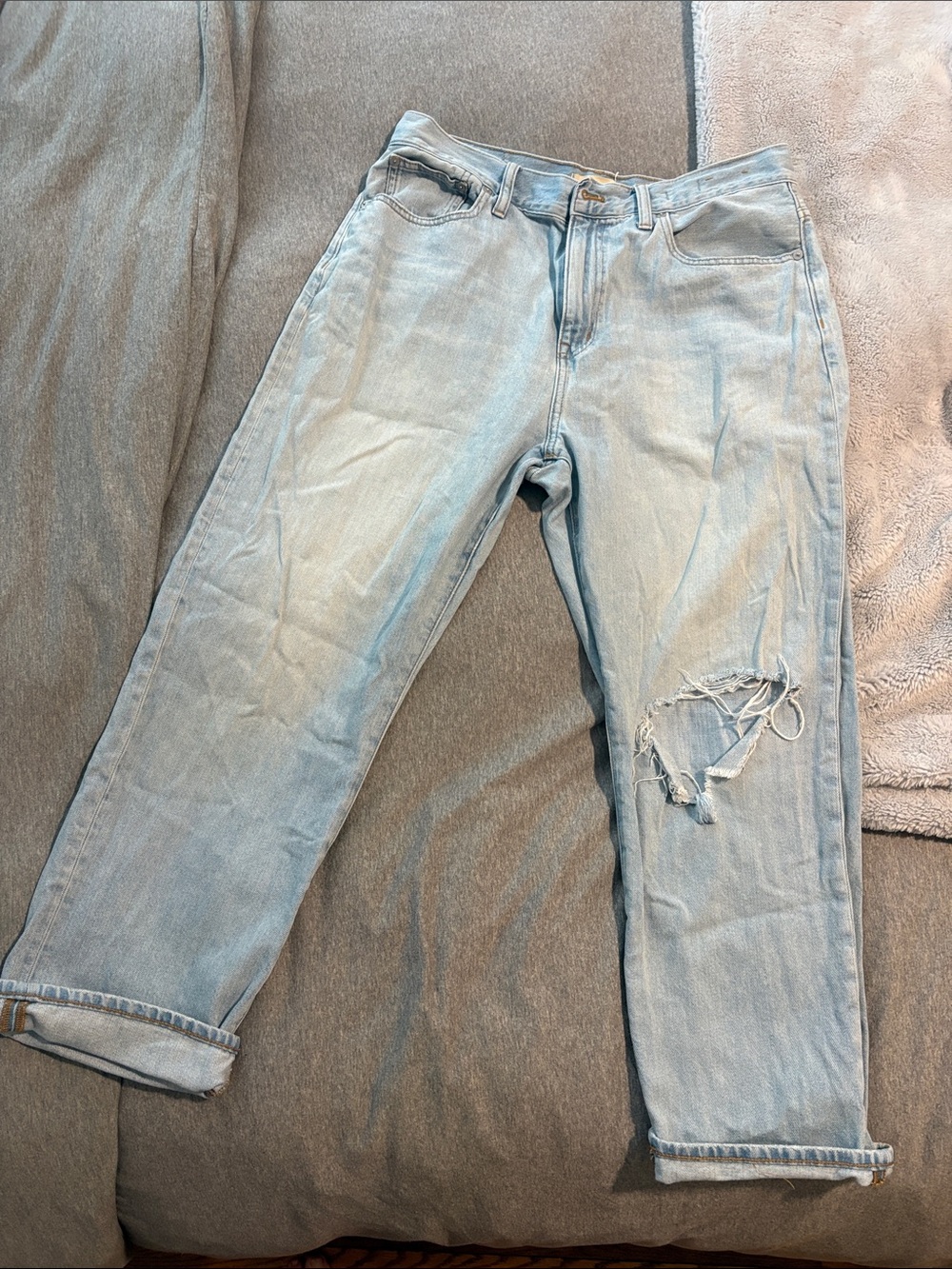 EUC Madewell 90s Straight Crop Distressed Jeans Size 31